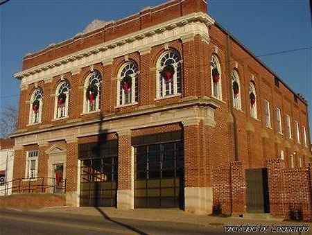 The Firehouse Inn Rutherfordton 외부 사진