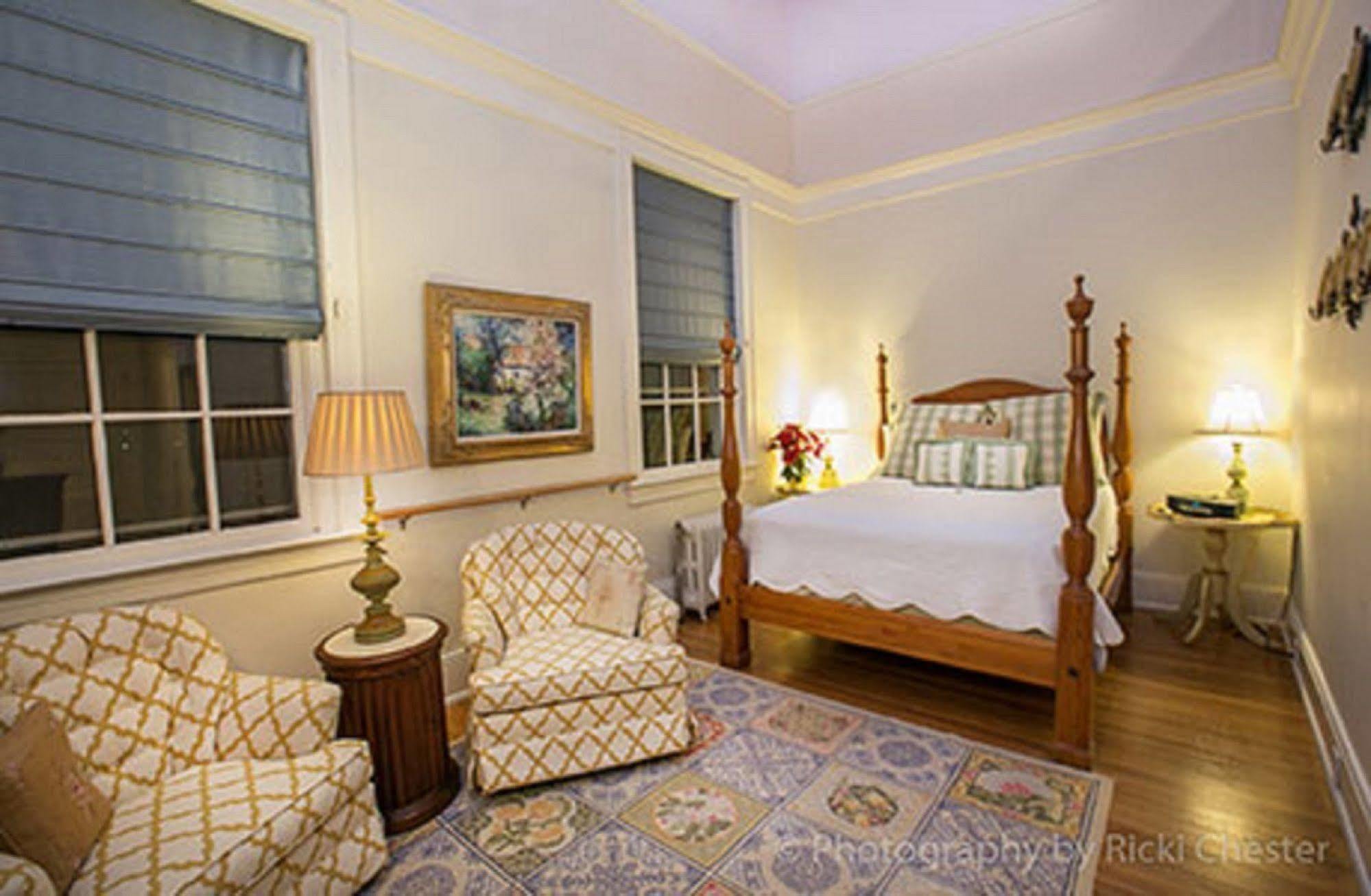 The Firehouse Inn Rutherfordton 외부 사진