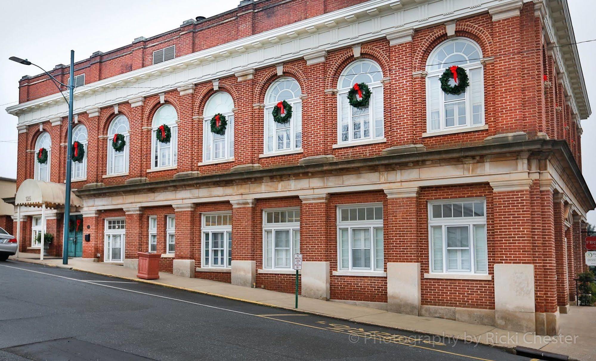 The Firehouse Inn Rutherfordton 외부 사진