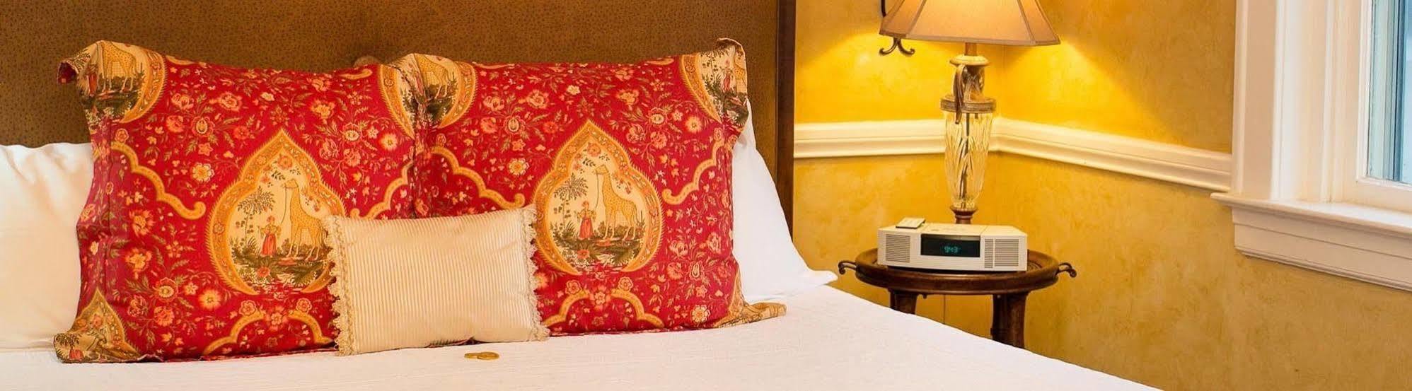 The Firehouse Inn Rutherfordton 외부 사진