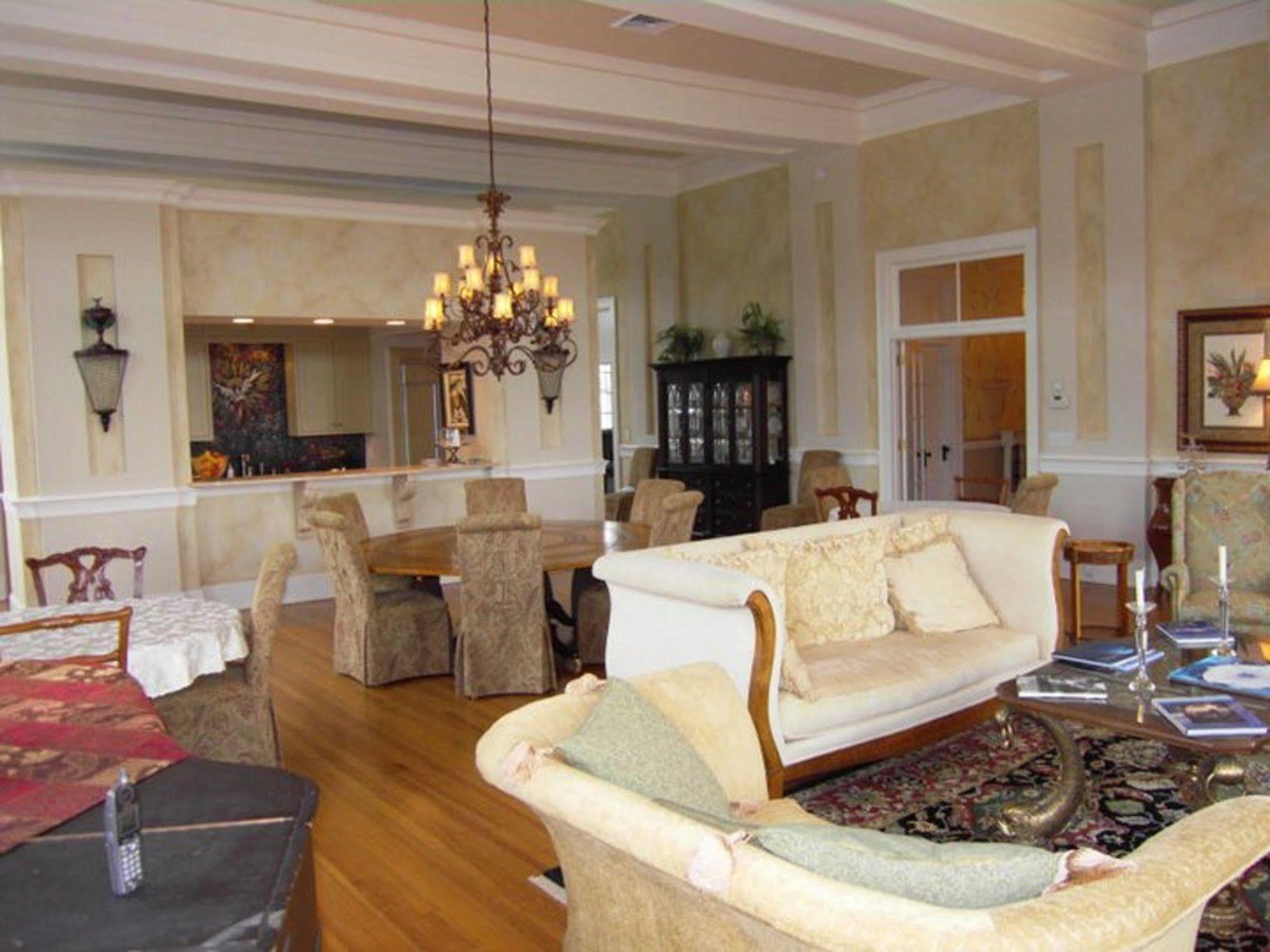 The Firehouse Inn Rutherfordton 외부 사진